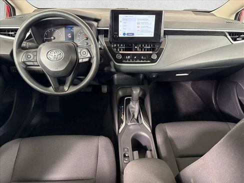 Used 2025 Toyota Corolla LE w/ Convenience Package FWD image 22