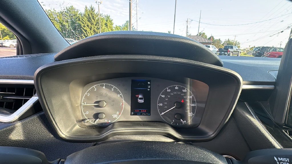 Used 2025 Toyota Corolla SE FWD image 18