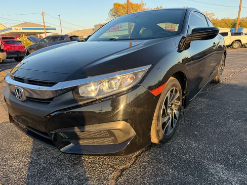 Used 2018 Honda Civic LX image 2