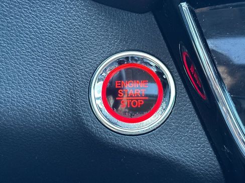 Used 2022 Honda HR-V EX image 16