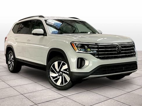 New 2026 Volkswagen Atlas SE image 2