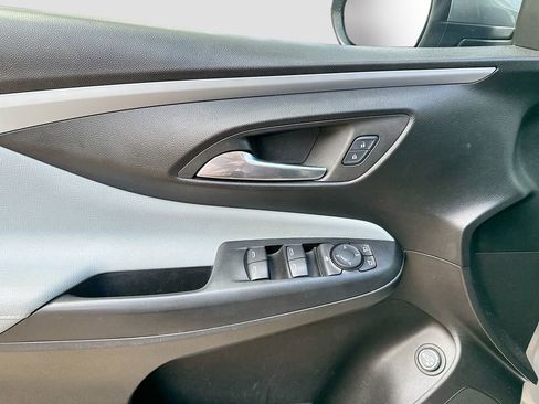 Used 2024 Buick Envista Preferred w/ Convenience II Package FWD image 9