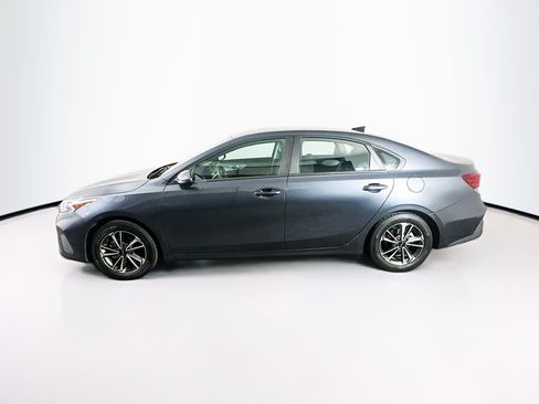 Used 2023 Kia Forte LXS FWD image 4