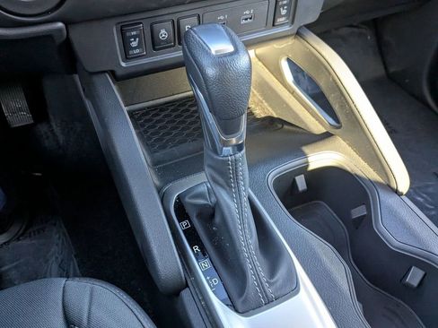 Used 2024 Nissan Frontier SV w/ SV Convenience Package image 22