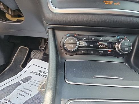 Used 2019 Mercedes-Benz GLA 250 4MATIC image 38