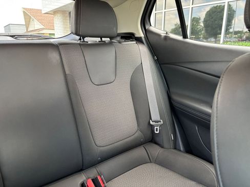 Used 2025 Buick Encore GX Preferred FWD image 36