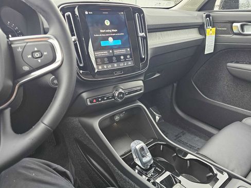 New 2026 Volvo XC40 B5 Ultra w/ Climate Package image 30