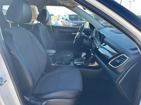 Used 2025 Kia Seltos S image 38