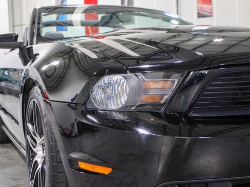 Used 2012 Ford Mustang GT Premium image 36