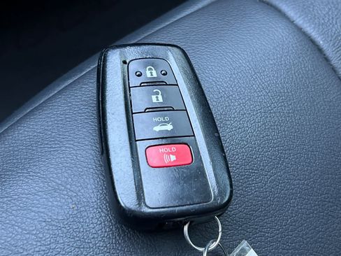 Used 2024 Toyota Camry XSE FWD image 27