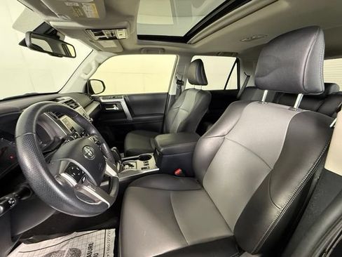 Used 2024 Toyota 4Runner SR5 Premium w/ Moonroof Package AWD/4WD image 17