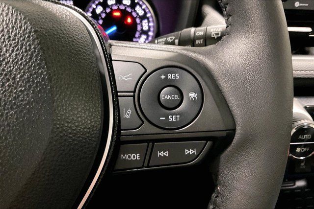 Certified 2020 Toyota RAV4 XLE w/ Convenience Package AWD/4WD image 20
