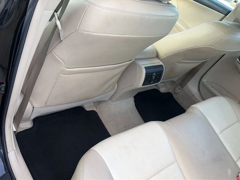 Used 2012 Toyota Camry XLE w/ Leather Pkg FWD image 22