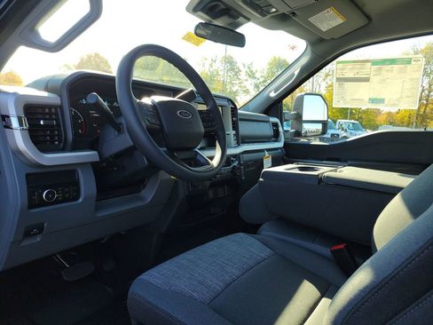 New 2026 Ford F450 XLT w/ 360-Degree Camera Package image 13