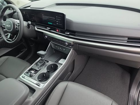New 2026 Kia Carnival SX w/ SX Dark Edition Package FWD image 12
