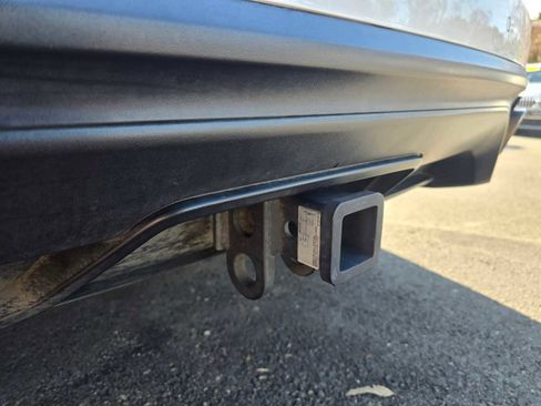 Used 2018 Porsche Cayenne Platinum Edition image 17