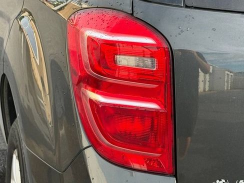 Certified 2017 Chevrolet Equinox LT w/ Convenience Package FWD image 9