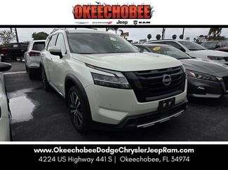 Used 2023 Nissan Pathfinder Platinum w/ Black Appearance Package video 1