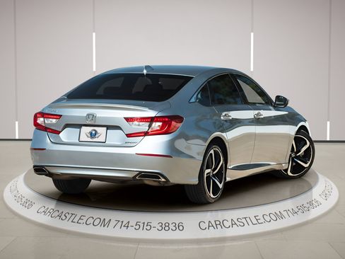 Used 2018 Honda Accord Sport image 5