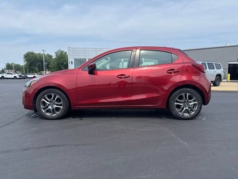 Used 2020 Toyota Yaris LE FWD image 4