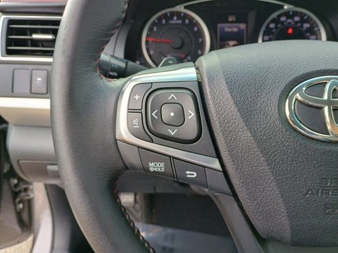 Used 2017 Toyota Camry SE image 25