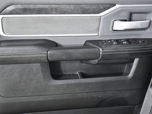 Used 2022 RAM 2500 Big Horn image 21