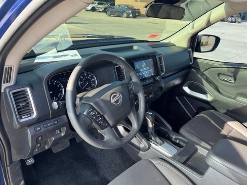 Used 2022 Nissan Frontier SV w/ Technology Package RWD image 15