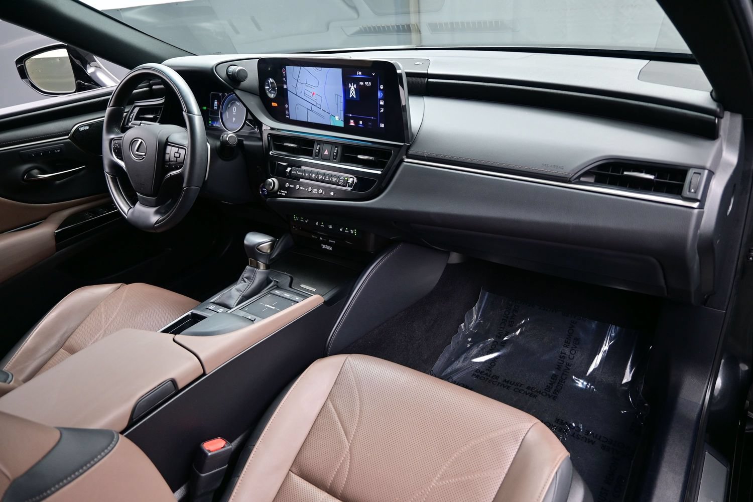 Used 2022 Lexus ES 300h w/ Luxury Package FWD image 19