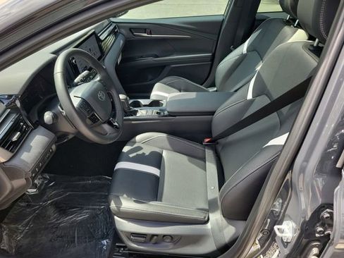 Used 2026 Toyota Camry SE w/ Multimedia Upgrade Package image 12