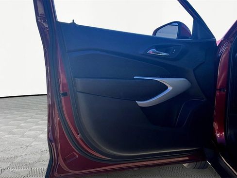 Used 2025 Chevrolet Trax LS w/ LS Convenience Package image 22