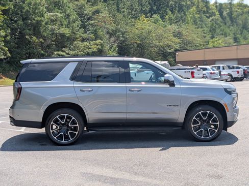 Used 2026 Chevrolet Tahoe RST w/ Comfort Package AWD/4WD image 9