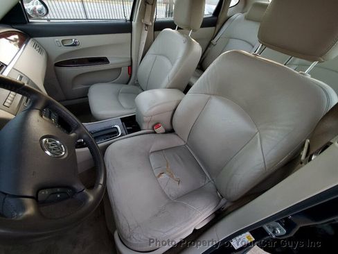 Used 2008 Buick LaCrosse CXL image 25