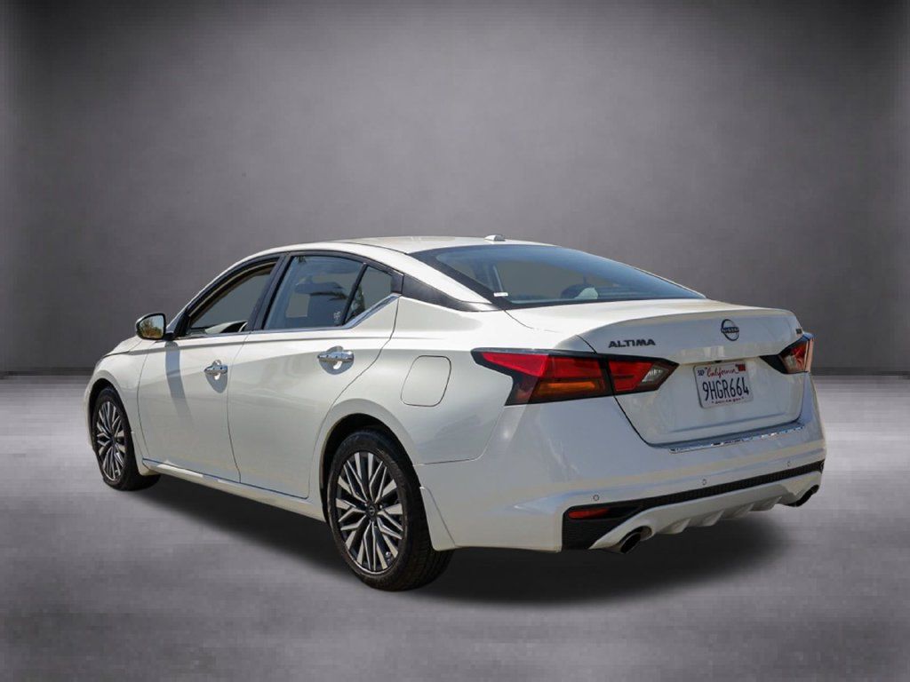 Used 2023 Nissan Altima 2.5 SV w/ SV Premium Package FWD image 8