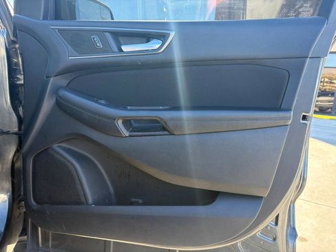 Used 2016 Ford Edge SE image 34