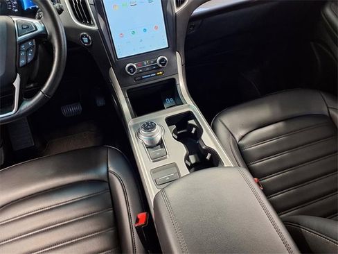 Certified 2024 Ford Edge SEL w/ Convenience Package image 11