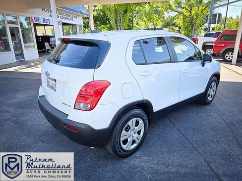 Used 2015 Chevrolet Trax LS w/ LPO, Cargo Package image 4