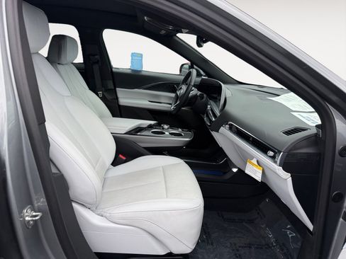 Used 2024 Cadillac Lyriq Sport AWD/4WD image 19