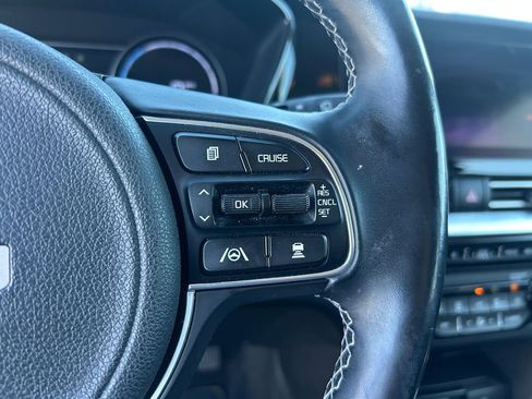 Used 2022 Kia Niro EX w/ Cold Weather Package image 19