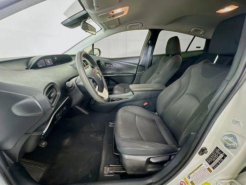 Used 2017 Toyota Prius One FWD image 13