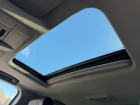 Used 2018 Chevrolet Silverado 1500 High Country image 26