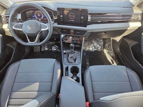New 2026 Volkswagen Jetta SE FWD image 14