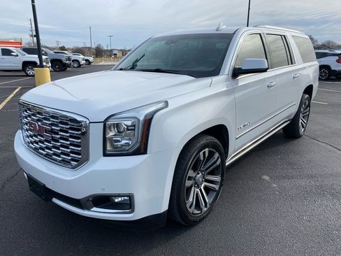 Used 2019 GMC Yukon XL Denali w/ Denali Ultimate Package image 5