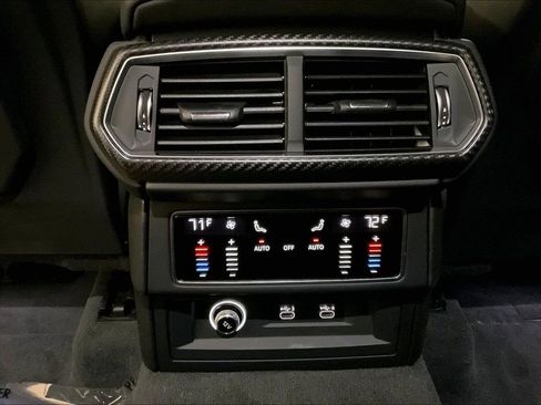 Used 2022 Lamborghini Urus image 34