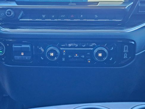 Used 2024 Chevrolet Silverado 2500 LT image 13