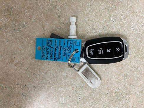 Used 2019 Hyundai Santa Fe SEL image 29