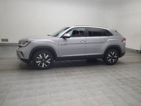 Used 2021 Volkswagen Atlas Cross Sport SE FWD image 2