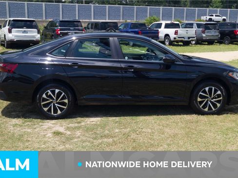 Used 2025 Volkswagen Jetta S FWD image 5