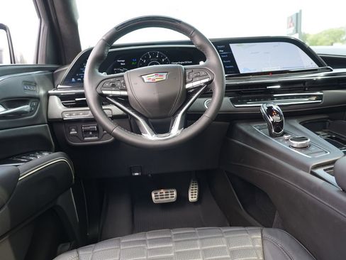 Used 2024 Cadillac Escalade V AWD/4WD image 22