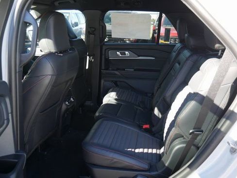 New 2026 Ford Explorer ST-Line w/ ST-Line Street Pack image 23