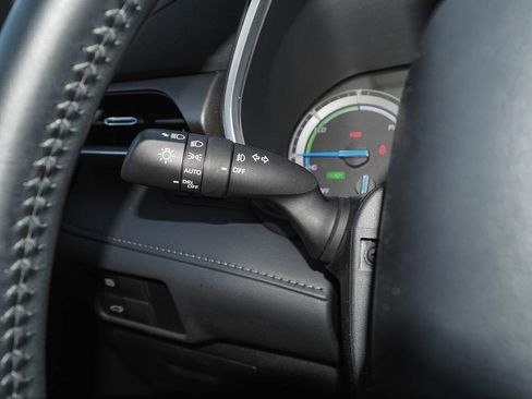 Used 2022 Toyota Highlander XLE image 29